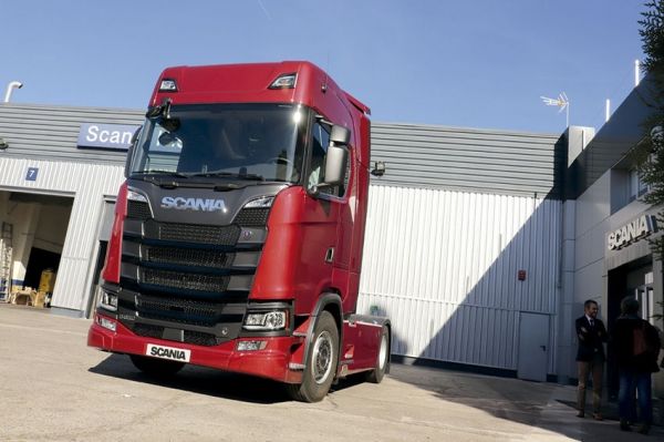 Scania renueva sus mecánicas V8