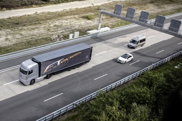 La nueva ecotasa francesa supondrá un coste de 1.200 euros por camión