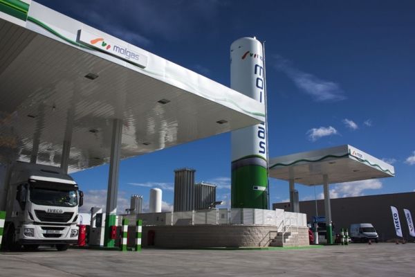 Molgas abre una nueva gasinera apoyada por Iveco