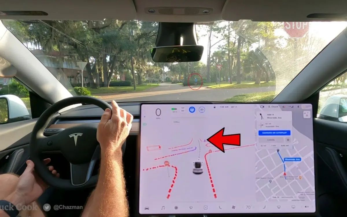 Tesla Auto Pilot Intersection La versión más avanzada del Autopilot de Tesla demuestra su eficacia en ...